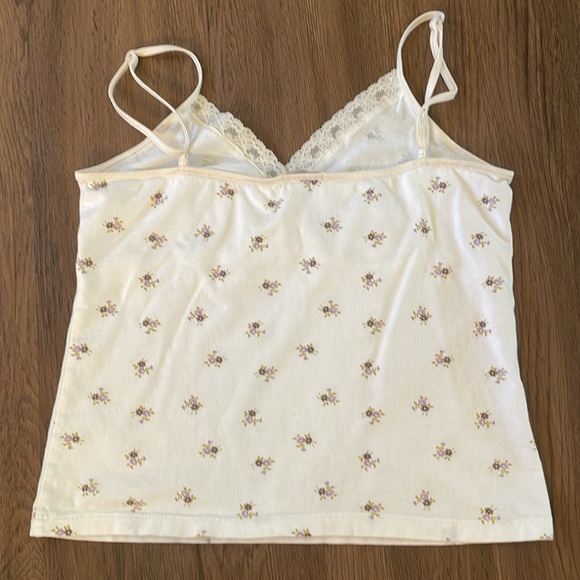 Old Navy Perfect Fit Tank Top Size Medium - Picture 2 of 2